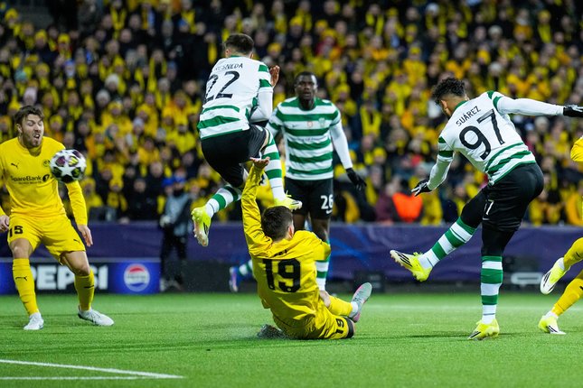 Striker Sporting Lisbon, Luis Suarez mencoba untuk membobol gawang Bodo/Glimt (c) Fredrik Varfjell/NTB Scanpix via AP