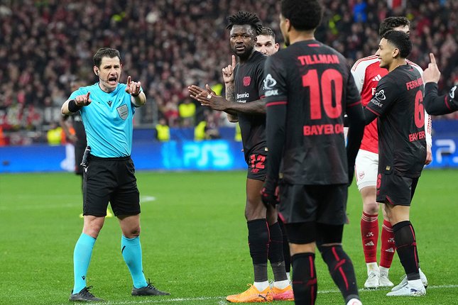 Protes Penalti di Menit Akhir