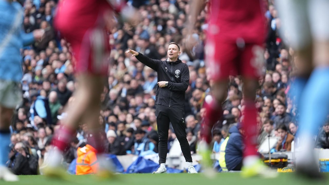 Di Balik Kepergian Pep Lijnders dari Manchester City dan Permintaan Guardiola Di Balik Kepergian Pep Lijnders dari Manchester City dan Permintaan Guardiola