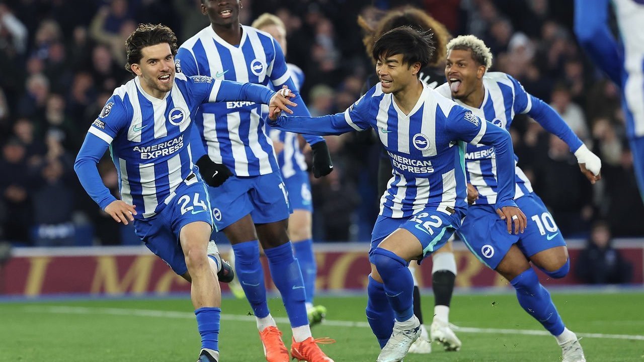 Pemain Terbaik Brighton Saat Hancurkan Chelsea: Dominasi The Seagulls, Kadioglu Menggila, Hinshelwood Bikin Merana, Welbeck Masih Tajam