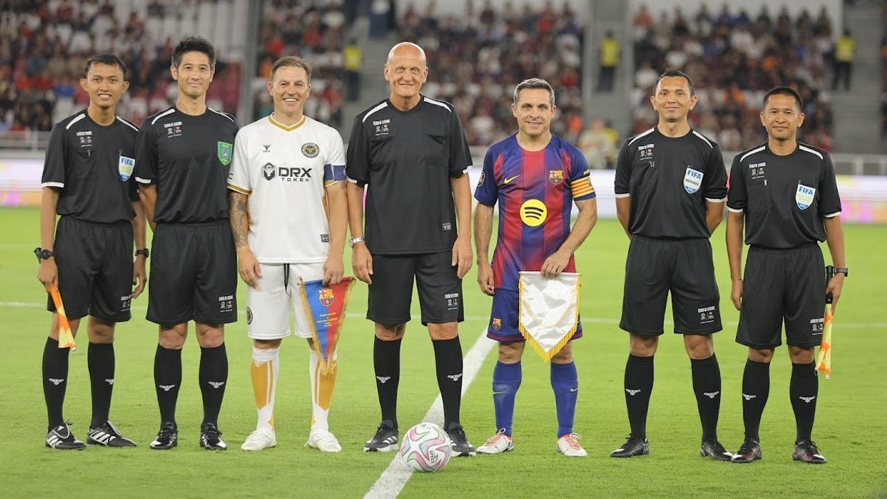 Barcelona Legends Bungkam DRX World Legends 3-0, Ronaldo Nazario Terpesona Atmosfer SUGBK