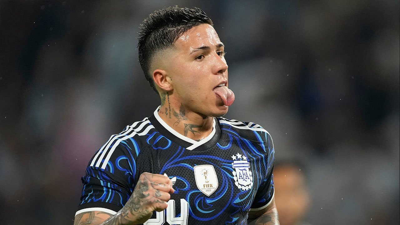 Sebenarnya Apa yang Dikatakan Enzo Fernandez Sehingga Dapat Sanksi dari Chelsea? Sebenarnya Apa yang Dikatakan Enzo Fernandez Sehingga Dapat Sanksi dari Chelsea?