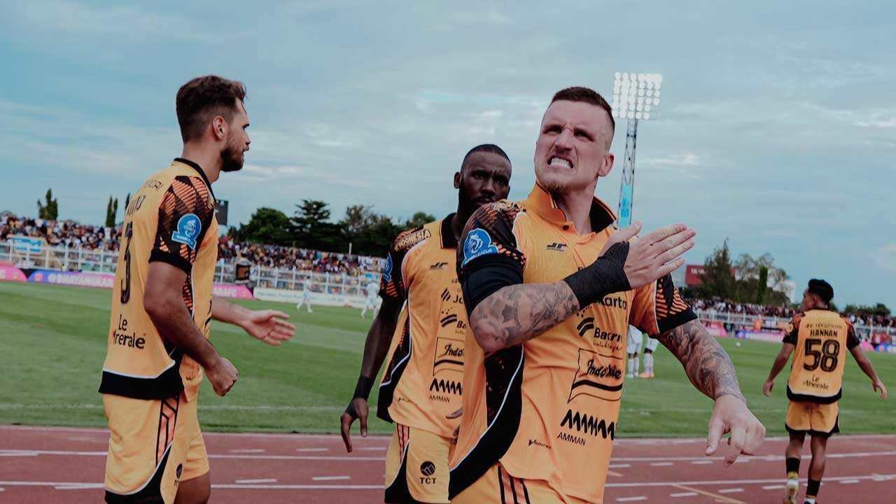 Klasemen BRI Super League Memanas: Persija Tumbang Dramatis, Persib Berpeluang Menjauh 9 Poin!