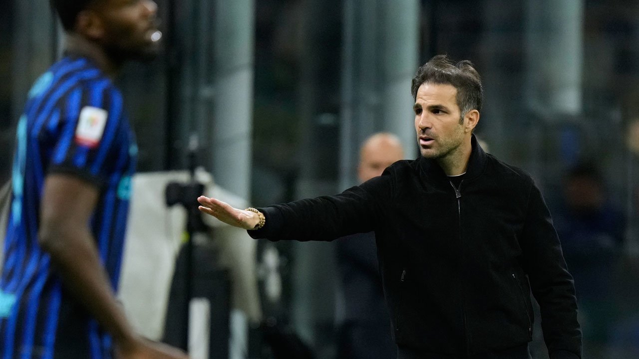 Como Tersingkir Dramatis, Cesc Fabregas Tegaskan Timnya Kian Mendekati Level Inter