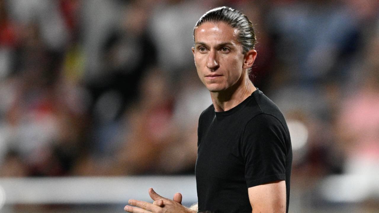 Filipe Luis Masuk Kandidat Pelatih Baru Chelsea