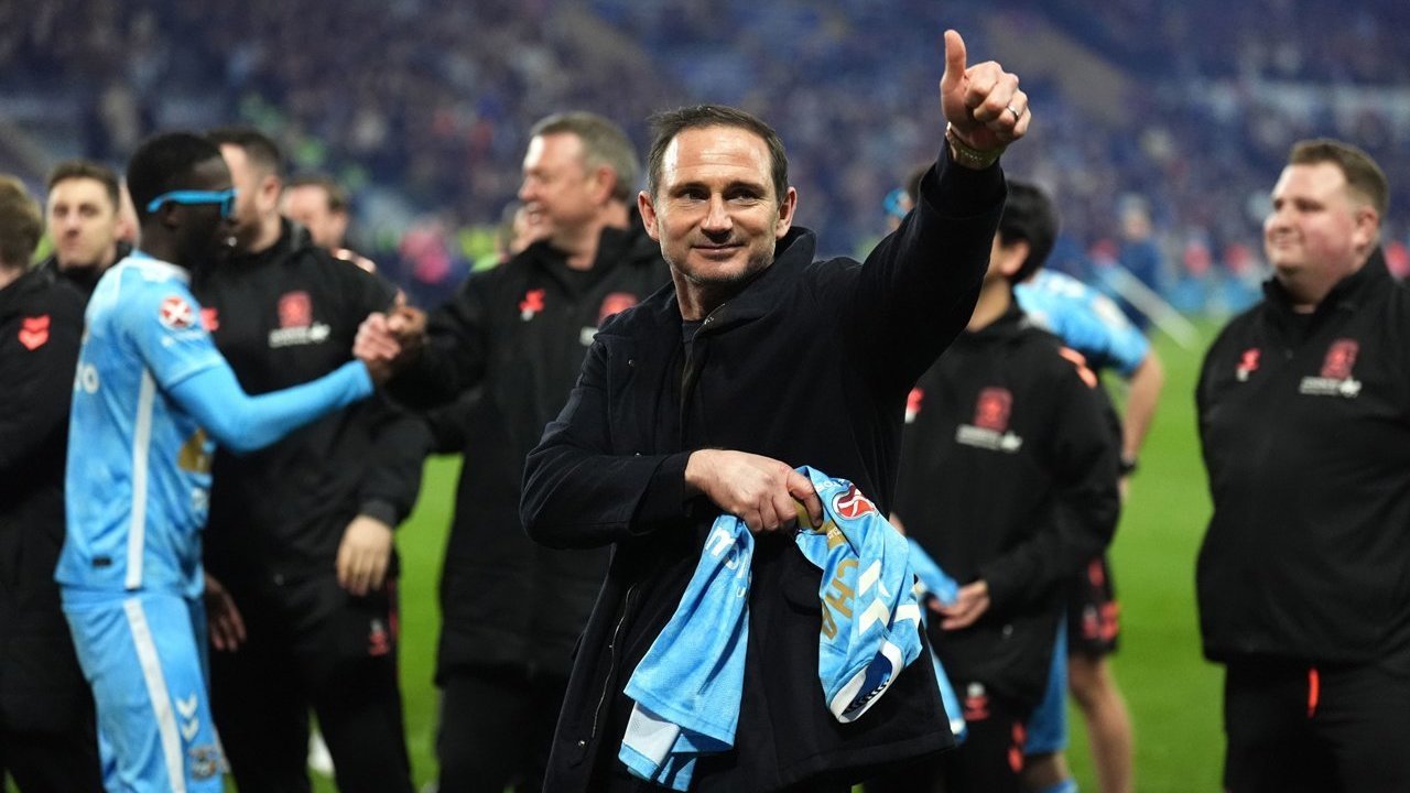 Tangan Dingin Frank Lampard Sukses Bawa Coventry City Juara Championship dan Resmi Promosi ke Premier League
