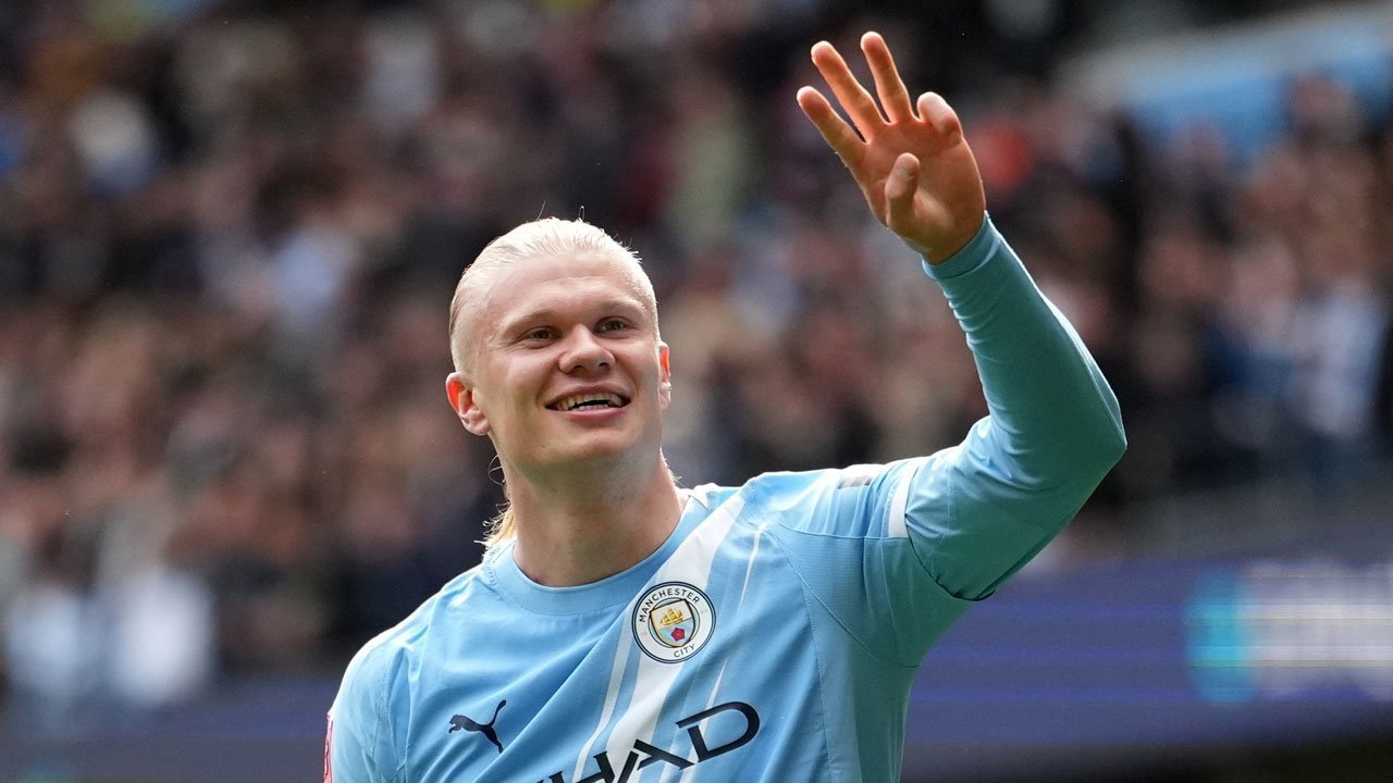 Cetak Hattrick ke Gawang Liverpool, Erling Haaland Full Senyum!