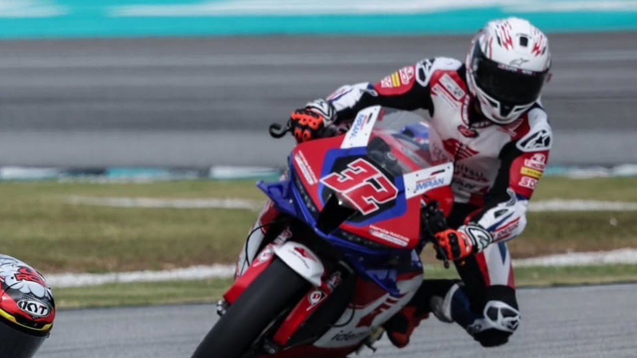 Hasil Race 1 ARRC SS600 Malaysia 2026: Herjun Atna Sabet Podium untuk Indonesia, Helmi Azman Menang Hasil Race 1 ARRC SS600 Malaysia 2026: Herjun Atna Sabet Podium untuk Indonesia, Helmi Azman Menang