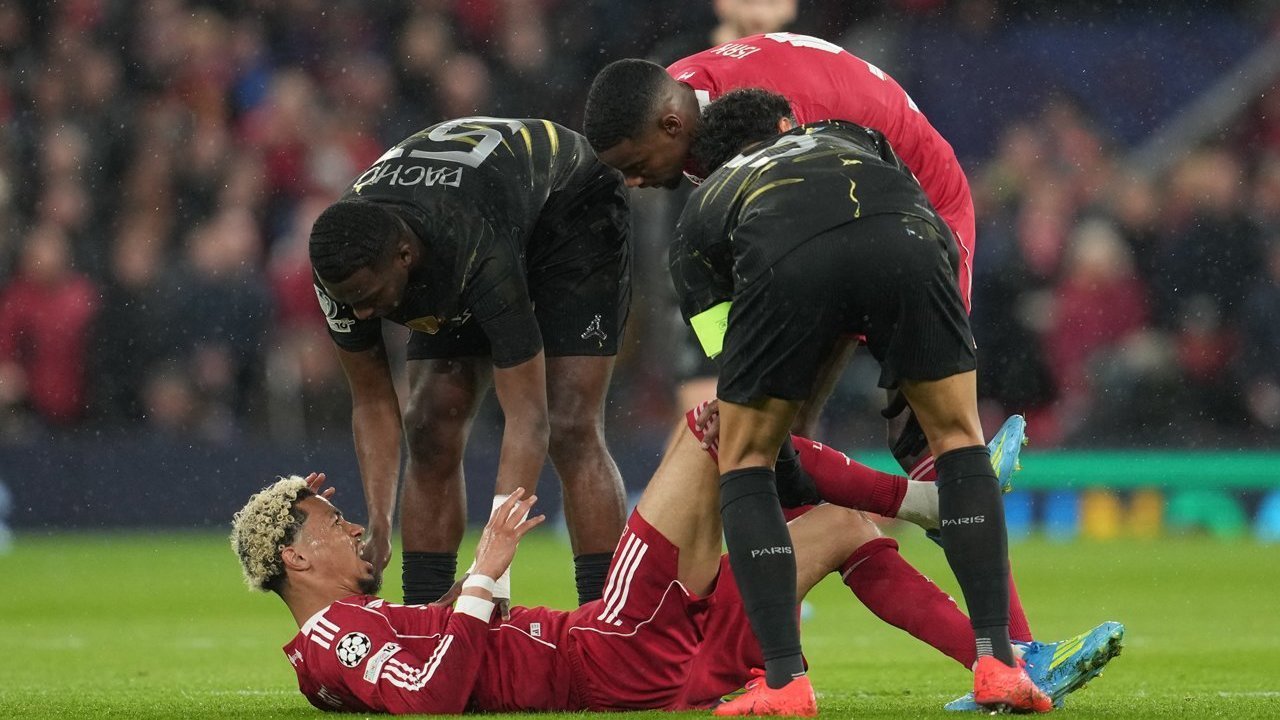 Usai Duel Liverpool vs PSG, Ini Kata Arne Slot Soal Cedera Hugo Ekitike