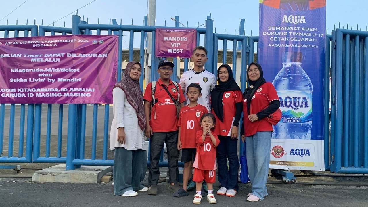 Cerita Keluarga Pandu Aryo: Rombongan dari Mojokerto ke Gresik untuk Dukung Langsung Laga Timnas Indonesia U-17
