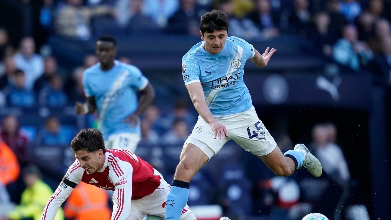 Analisis: Pep Guardiola Pakai Cara 'Kuno' untuk Buat Arsenal Tak Berkutik