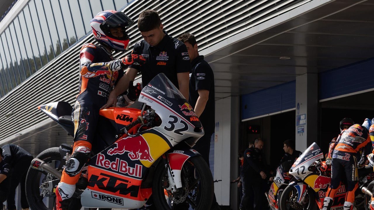 Jadwal Siaran Langsung Red Bull Rookies Cup Spanyol 2026 di Vidio, 24-26 April 2026