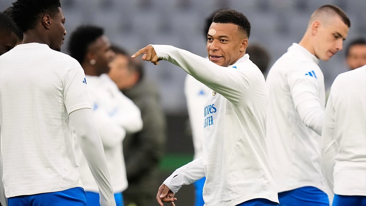 Prediksi Susunan Pemain Los Blancos di laga Bayern vs Real Madrid: Mbappe Starter, Siapa Gantikan Tchouameni? Prediksi Susunan Pemain Los Blancos di laga Bayern vs Real Madrid: Mbappe Starter, Siapa Gantikan Tchouameni?