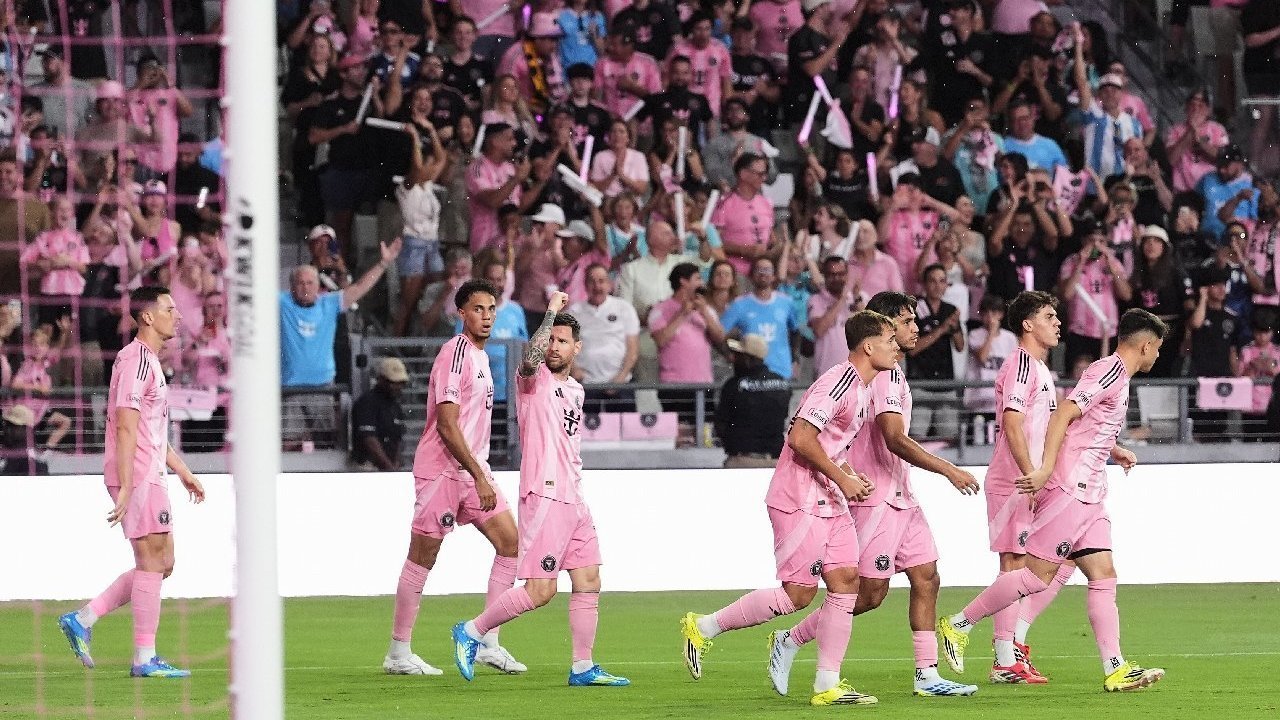 Hasil Inter Miami vs Austin FC: Dua Kali Tertinggal, Messi dan Suarez Amankan Hasil Imbang Hasil Inter Miami vs Austin FC: Dua Kali Tertinggal, Messi dan Suarez Amankan Hasil Imbang