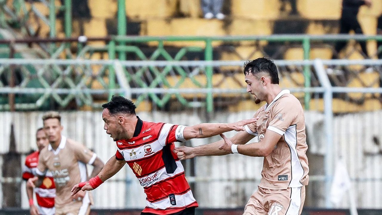 Hasil Madura United vs Dewa United: 2 Gol Ricky Kambuaya Bikin Sape Kerrab Tertahan di Zona Degradasi BRI Super League