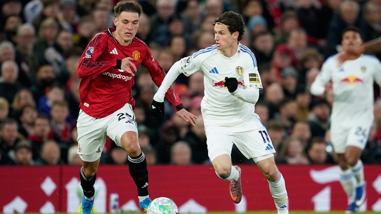 Kutukan Manuel Ugarte di Man United, Performa Buruk Sang Gelandang Jadi Sorotan Usai Kekalahan dari Leeds