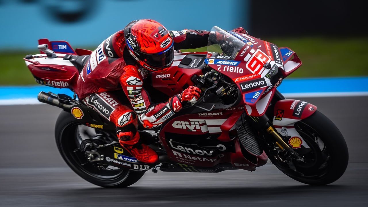 Gokil! Marc Marquez Menangi Sprint MotoGP Spanyol 2026 usai Kecelakaan dan Drama Flag-to-Flag