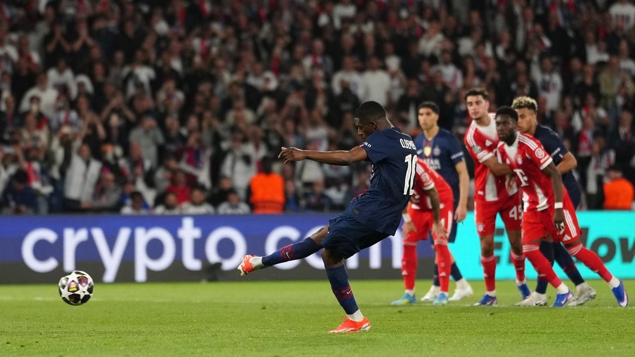 Kontroversi PSG vs Bayern: Tuan Rumah Harusnya Tidak Dapat Penalti?