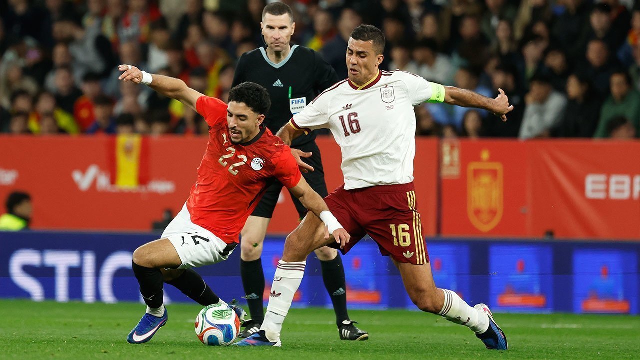 Beda Sikap dengan Chelsea, Pep Guardiola Tak Akan Halangi Rodri Jika Ingin ke Real Madrid Beda Sikap dengan Chelsea, Pep Guardiola Tak Akan Halangi Rodri Jika Ingin ke Real Madrid