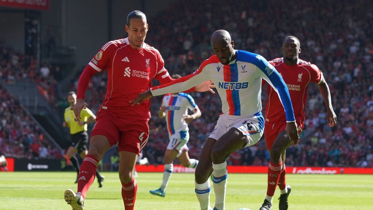 Virgil van Dijk Beri Isyarat Pada Liverpool Agar tak Lepas Pemain yang di Posisinya Ini Terbaik di Dunia
