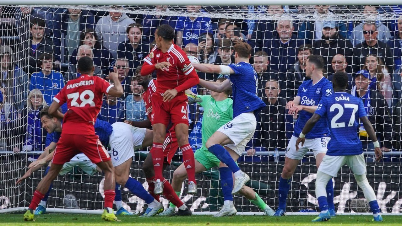 Hasil Everton vs Liverpool: Gol Telat Virgil van Dijk Tentukan Pemenang Derby Merseyside