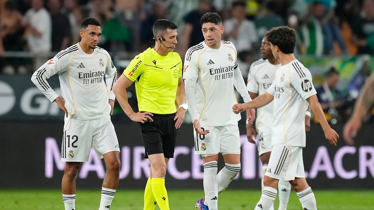 Alvaro Arbeloa Semprot Wasit Usai Real Madrid Ditahan Betis: Mereka Tidak Paham Sepak Bola!