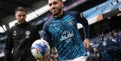 Aksi Nyeleneh Rayan Cherki di FA Cup: Tukar Jersey Terlalu Dini Hingga Ditegur Staf City