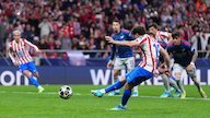 4 Penalti Warnai Leg Pertama Semifinal Liga Champions 2025/2026, Satu Dianulir VAR
