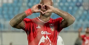 Hasil Arema FC vs Malut United: Diwarnai Drama VAR, Tak Ada Pemenang di Kanjuruhan