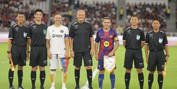 Barcelona Legends Bungkam DRX World Legends 3-0, Ronaldo Nazario Terpesona Atmosfer SUGBK