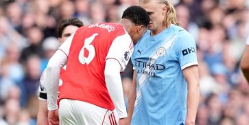 Man City vs Arsenal: Mengapa Gabriel Magalhaes Tak Dikartu Merah Usai Headbutt Erling Haaland?