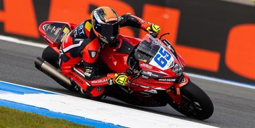 Hasil Race 2 WorldSPB Belanda 2026: Ferre Fleerackers Kalahkan Matteo Vannucci