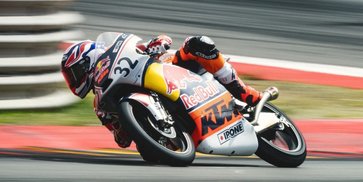 Hasil Race 2 Red Bull Rookies Cup Spanyol 2026: Kiandra Ramadhipa Raih Kemenangan Perdana Usai Start ke-17