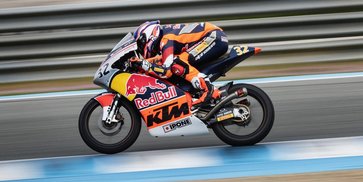 Hasil Race 1 Red Bull Rookies Cup Spanyol 2026: Kiandra Ramadhipa Tembus 7 Besar, Benat Fernandez Menang
