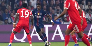 Drama 9 Gol PSG vs Bayern, Penalti Kontroversial Bikin Eberl Geram: Harusnya Tidak Diberikan!