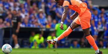 Tidak Jadi Dipermanenkan Barcelona, Marcus Rashford Bakal Bela Musuh Bebuyutan MU?