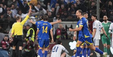 Italia Gagal ke Piala Dunia 2026: Kartu Merah Alessandro Bastoni Jadi Titik Balik Tragis Italia Gagal ke Piala Dunia 2026: Kartu Merah Alessandro Bastoni Jadi Titik Balik Tragis