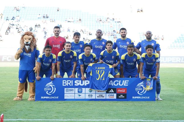Starting XI Arema FC saat melawan Persis Solo di lanjutan BRI Super League, 18 April 2026. (c) dok.AremaFC
