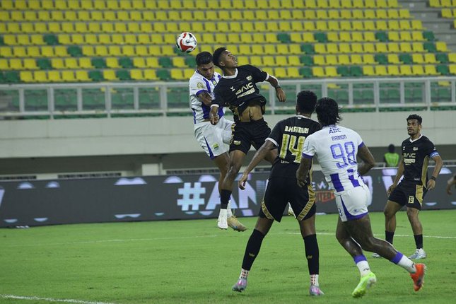 Peta Persaingan Puncak: Persib vs Borneo FC