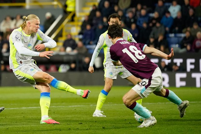 Babak Kedua Burnley vs Man City
