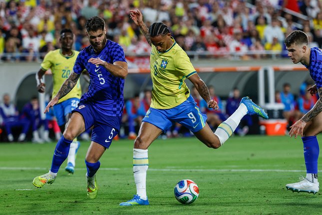 Babak Pertama Babak Pertama