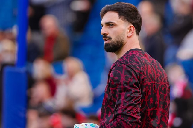 Lini Pertahanan: Mamardashvili Gantikan Alisson, VVD Tetap Andalan Lini Pertahanan: Mamardashvili Gantikan Alisson, VVD Tetap Andalan