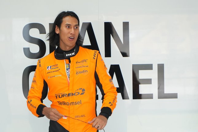 Pembalap Indonesia, Sean Gelael (c) MGPA