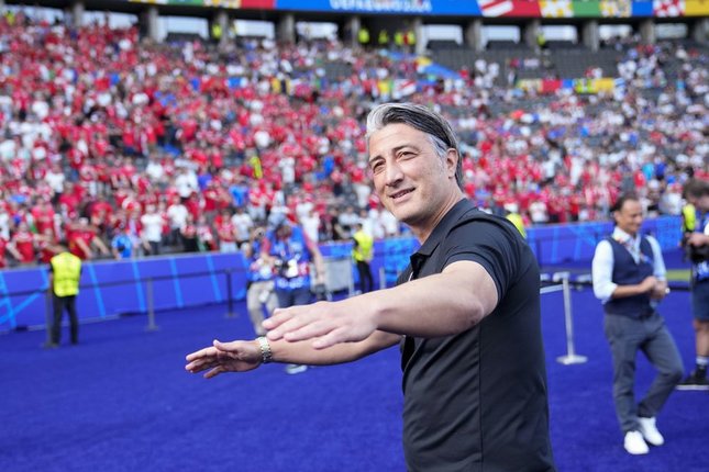 Pelatih Swiss: Murat Yakin Pelatih Swiss: Murat Yakin