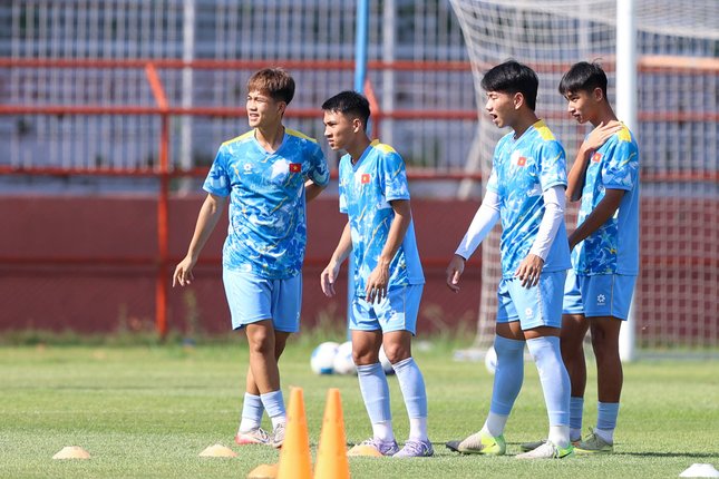 Latihan Siang Hari Jadi Pilihan Terpaksa