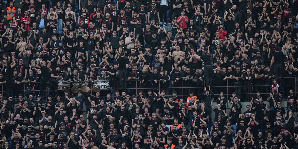 AC Milan Dipermalukan Sassuolo, Rossoneri Kena Mental Disoraki Fans Sendiri!