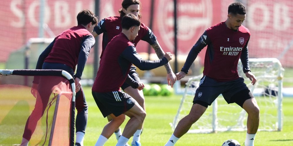 Metode Latihan Unik Mikel Arteta: Skuad Arsenal Latihan Pakai Pulpen Jelang Hadapi Sporting