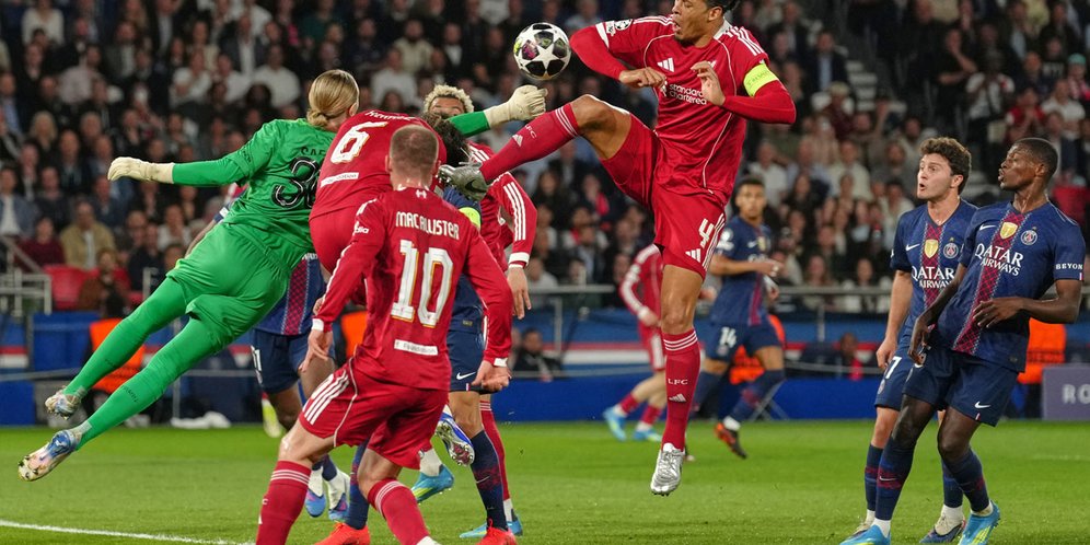 Taktik 5 Bek Arne Slot saat Liverpool Lawan PSG: Gagal Total!