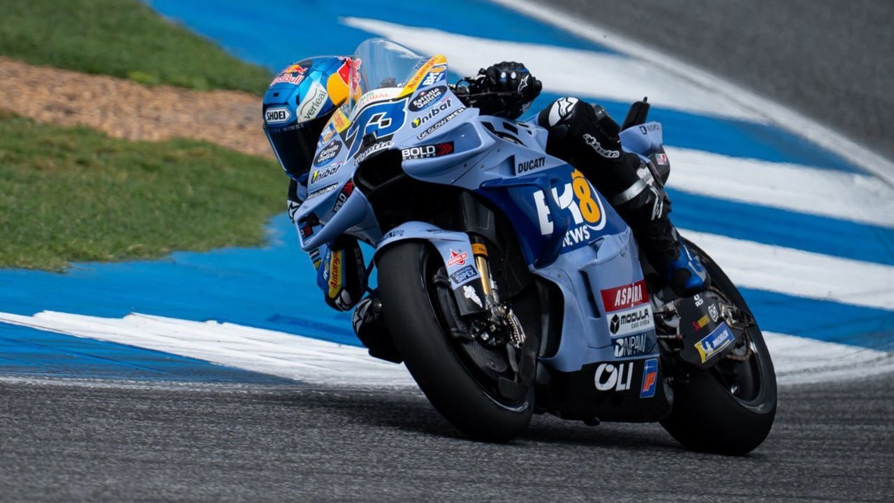 Operasi Bahu Sukses, Alex Marquez Diizinkan Pulang dari Rumah Sakit Usai Kecelakaan di MotoGP Catalunya 2026 Operasi Bahu Sukses, Alex Marquez Diizinkan Pulang dari Rumah Sakit Usai Kecelakaan di MotoGP Catalunya 2026