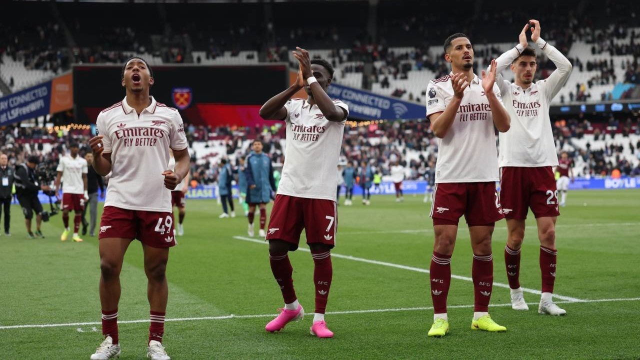 6 Pelajaran dari Kemenangan Arsenal atas West Ham: VAR, Drama, dan Langkah Menuju Juara